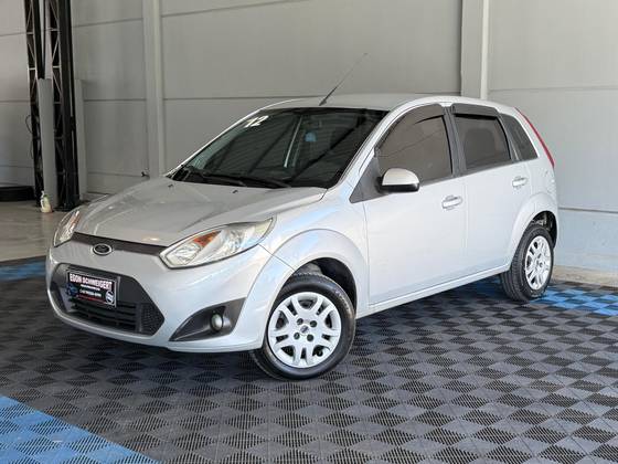FORD FIESTA 1.6 ROCAM 8V FLEX 4P MANUAL FORD FIESTA 1.6 ROCAM 8V FLEX 4P MANUAL